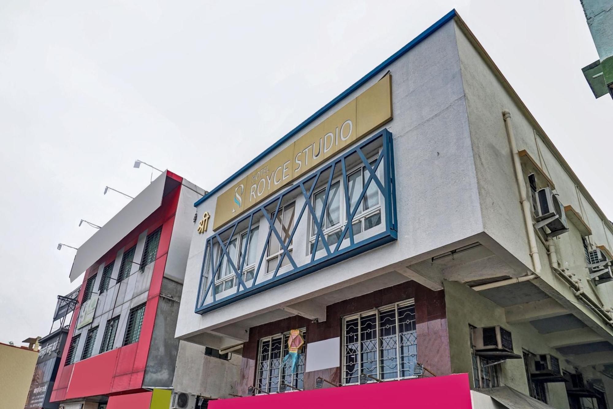 Collection O Royce Studios Near Pune Airport Dış mekan fotoğraf